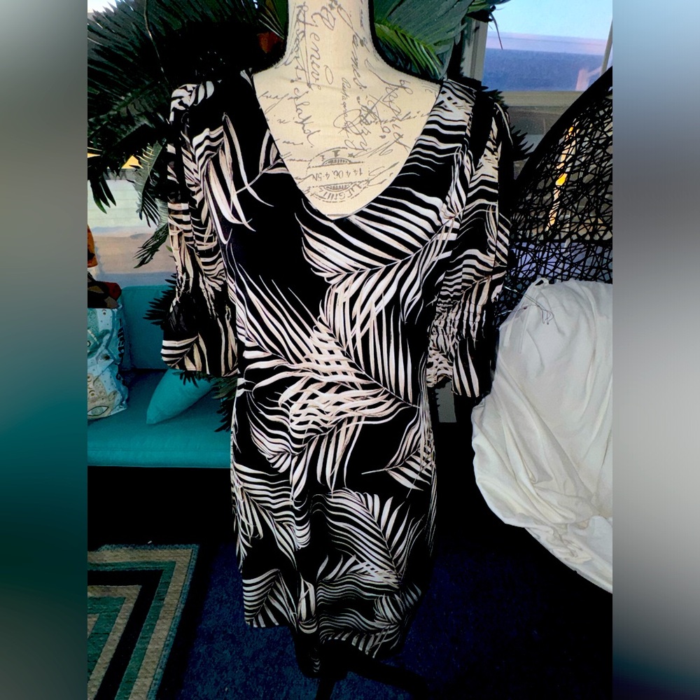 Palm Leaf Dress Size M